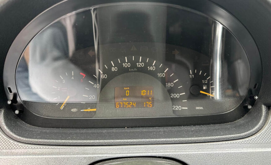 Mercedes 111 CDI