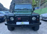 Land-Rover Defender