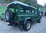 Land-Rover Defender