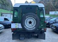Land-Rover Defender