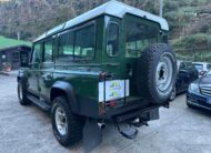 Land-Rover Defender