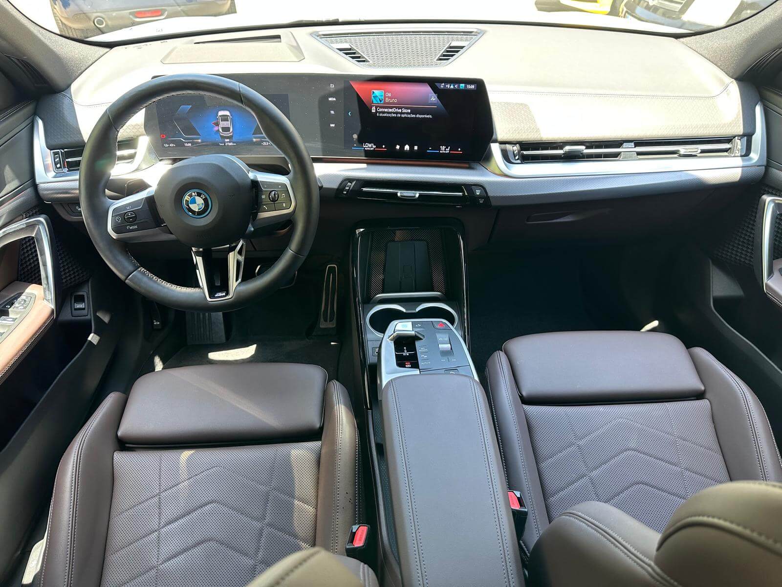 BMW iX eDrive 20