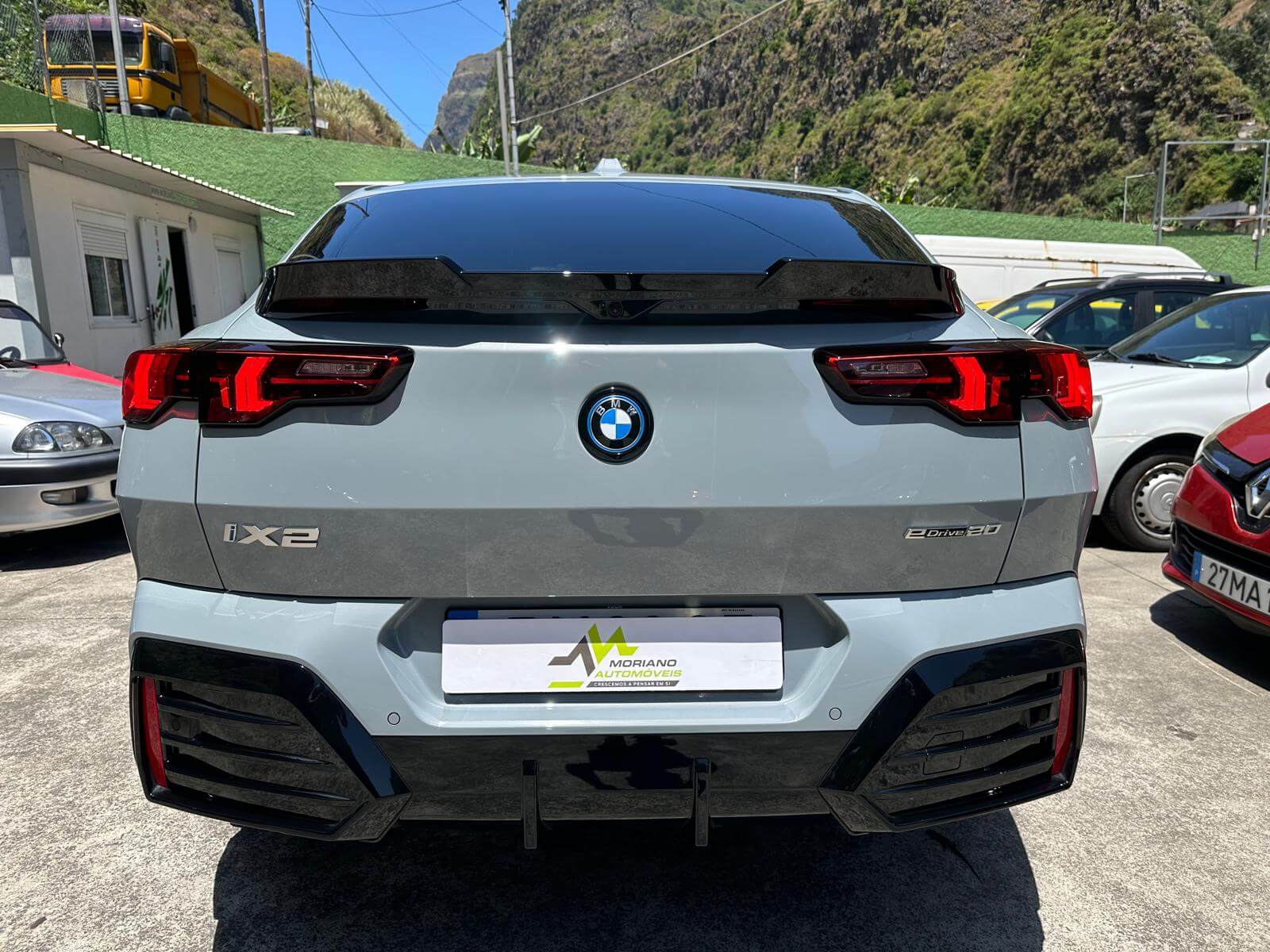 BMW iX eDrive 20