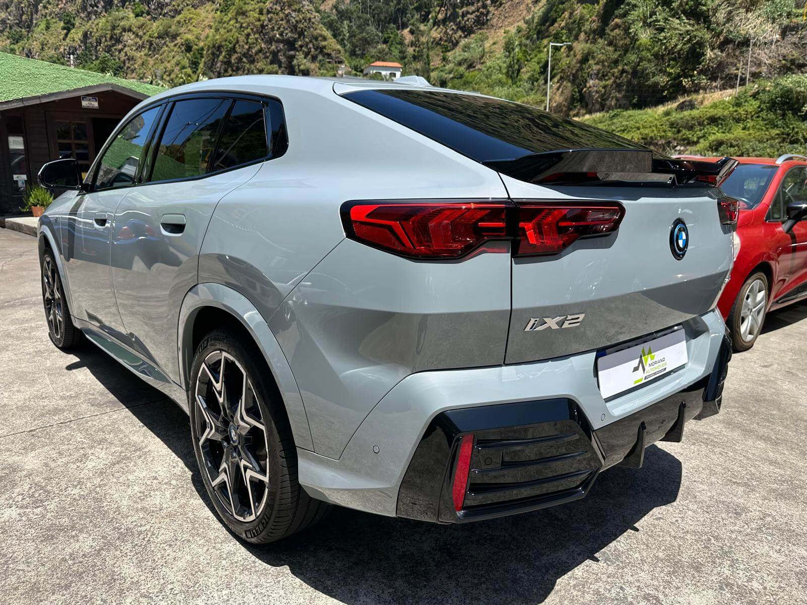 BMW iX eDrive 20